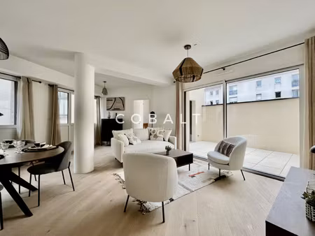 t3 refait à neuf avec terrasse au calme canclaux / lamoric