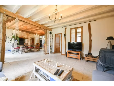 vente maison 6 pièces 192 m² à saint-claude-de-diray (41350)  272 896 €