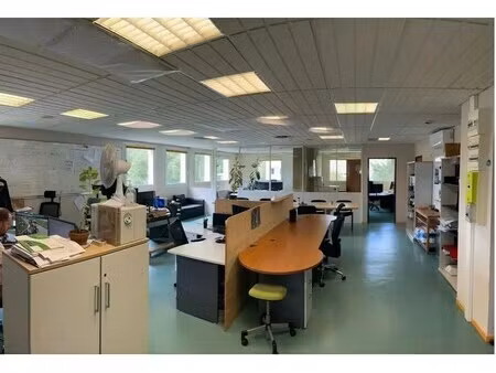 location bureaux 192 m²