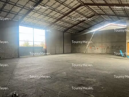 vente entrepôt 211 m² à 696 m²