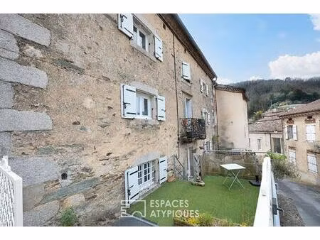 maison en pierre sur le chemin de saint-jacques-de-compostelle