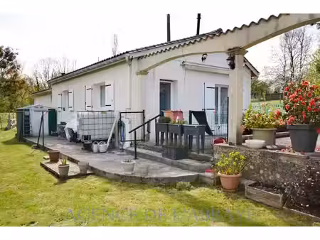 vente maison saintes 17100 - - surface privée