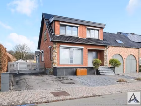 huis te koop in bilzen-hoeselt met 3 slaapkamers