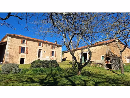 vente ferme 4 pièces 90 m² à yvrac-et-malleyrand (16110)  420 000 €