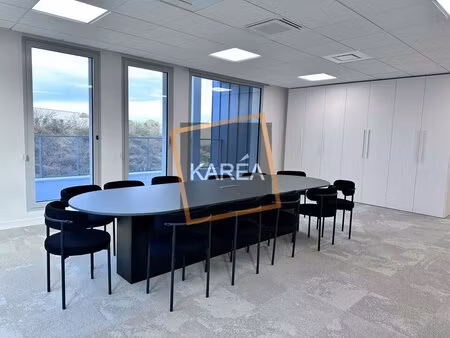 location local professionnel 626m² serris 77700