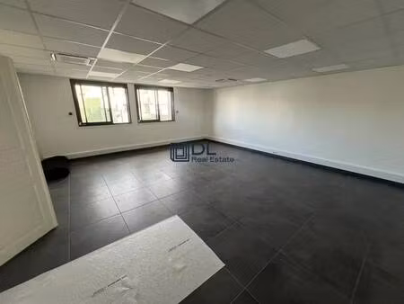 location entrepôt sainte genevieve des bois 91700 1900m²