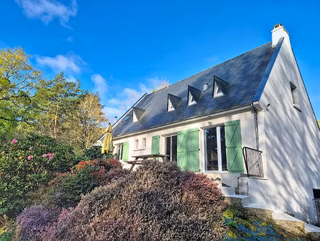 pays de brocéliande au coeur de la foret et proche des commerces