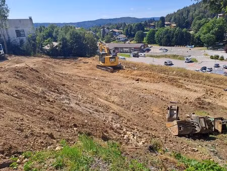 les rousses : terrain constructible de 322 m²