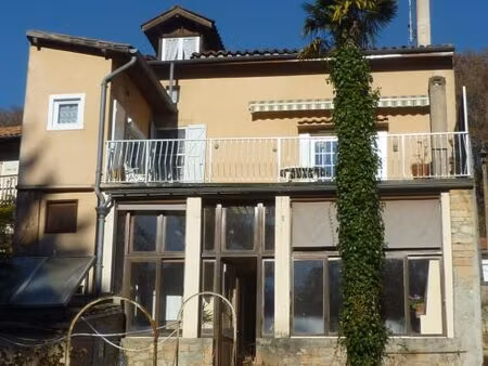 saint martory jolie maison composée de deux appartements avec jardin