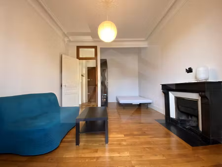 grenoble. 92 cours jean jaurès. 1p+c meublé d'environ 44m2.