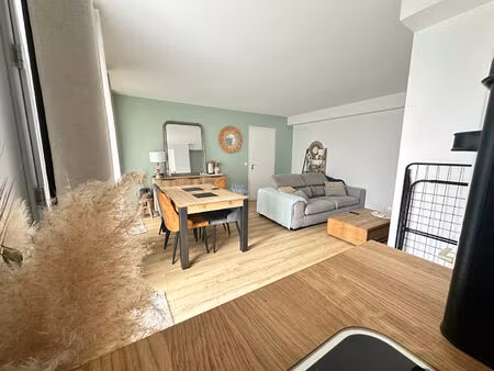 appartement 2 pièces meublé à louer à combs-la-ville - exclusivité guy hoquet