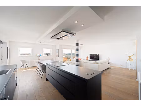 appartement te koop in zeebrugge met 3 slaapkamers