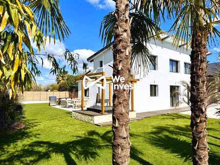 maison rénovée 180 m² avec suite parentale  jardin et double