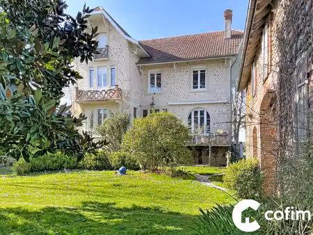 propriété - 11 pièces - theze - coup de coeur