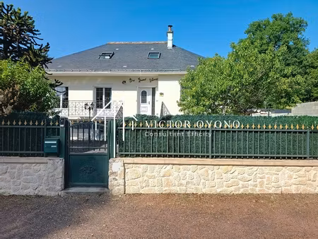 maison 9 pièces - 200 m²