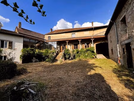 maison de caractère à rénover  229 m²  dépendances - terrai