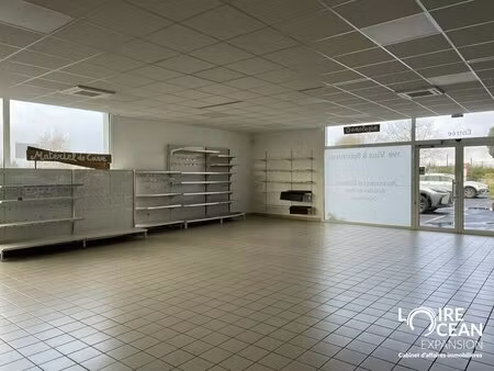 location local commercial 500m² vallet 44330