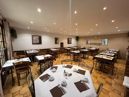 à vendre : murs et fond commerciaux en centre-ville de mitry