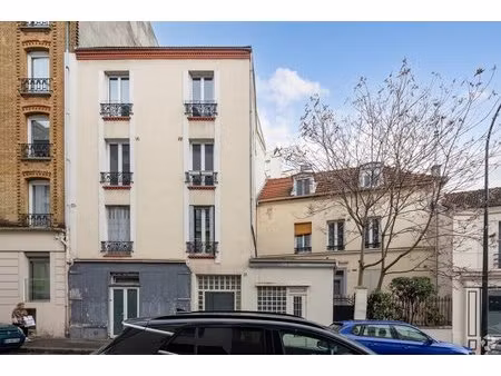 location commerce 16 m² à 38 m²