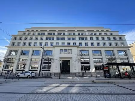 vente bureaux 1 368 m²