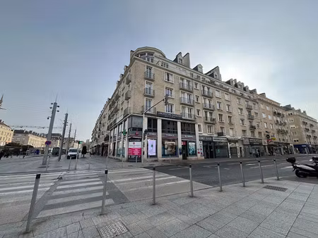 location locaux professionnels 55 m² à caen (14000)  1 200 €