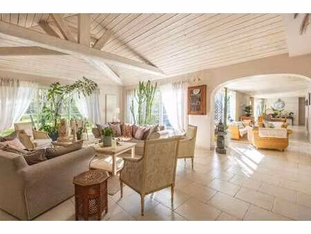 vente maison à basse-goulaine (44115) : à vendre / 287m² basse-goulaine
