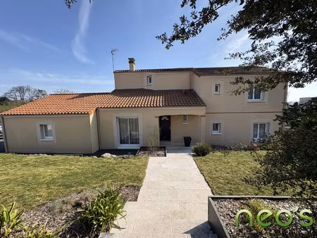 vente maison à beaupreau (49600) : à vendre / 134m² beaupreau