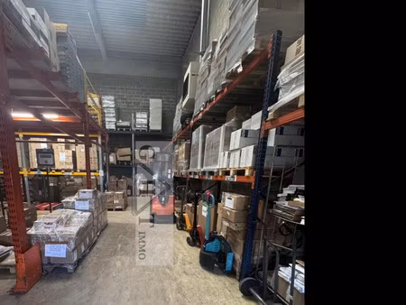 location local commercial