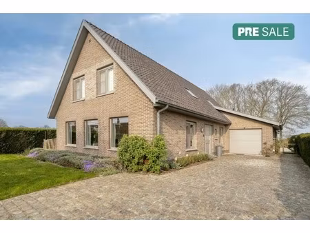 huis te koop in oeselgem met 5 slaapkamers