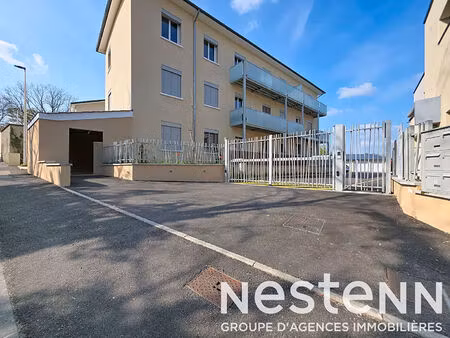 st bonnet de mure le haut - 5min centre à pied - appartement type 4 de 98 m² en dernier ét