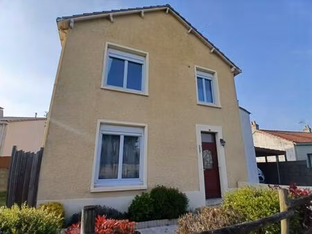 vente maison 6 pièces 146 m² les landes-genusson (85130)