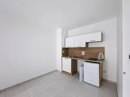 location appartement 1 pièce 29 m² à clermont-ferrand (63100)