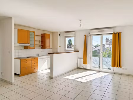 location appartement 3 pièces 65 m² à fleury-les-aubrais (45400)