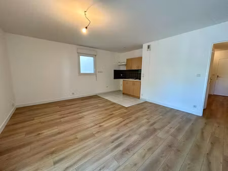 location appartement 2 pièces 48 m² à tours (37100)