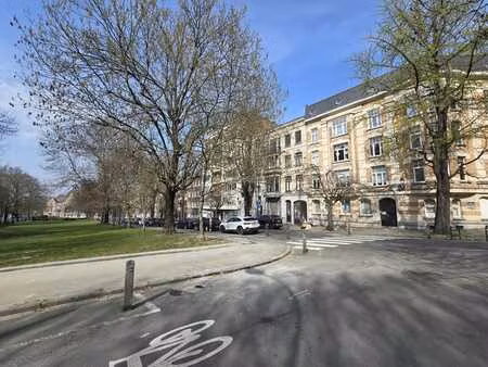 bureau en intérieur d'îlot