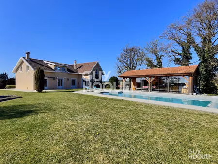 maison d'exception à vendre à chamagnieu - 8 pièces  piscine  grand terrain