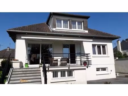 pavillon individuel sur sous sol- double garage