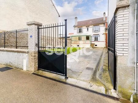 maison ancienne avec dépendance secteur sillery