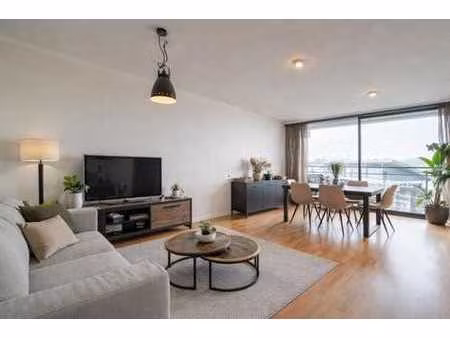 bel appartement 2 chambres (80 m²) avec terrasse ouest