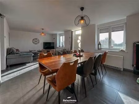 maison cinq chambres avec jardin