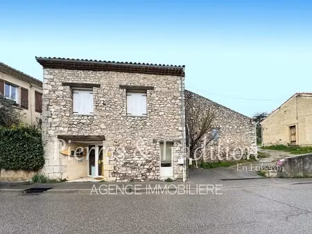 exclusivité ! maison de village avec local commercial à reillanne
