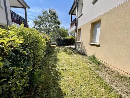 bel appartement en rez-de-chaussée avec jardin dans résidence sécurisée