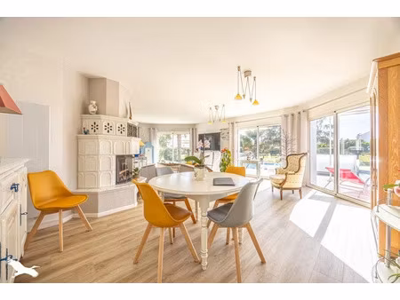 vente maison 4 pièces 95 m² à yves (17340)  594 999 €