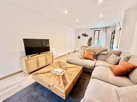 maison rénovée avec 2 appartements indépendants – idéal investisseur ou résidence principa