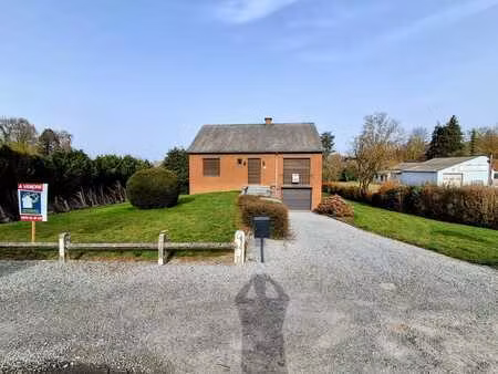 bungalow idéalement situé 4 façades sur gd terrain