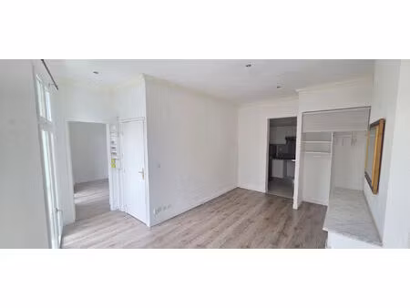 t2 lumineux en plein coeur de bergerac ? 38 m²