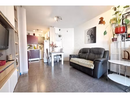 vente appartement 2 pièces 40 m² à saint-chamas (13250)  145 000 €