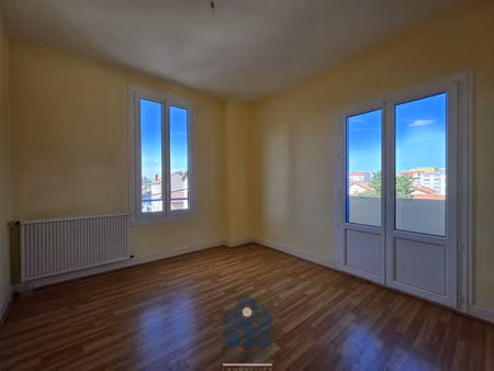 appartement en triplex 4 pièces avec balcon et stationnement