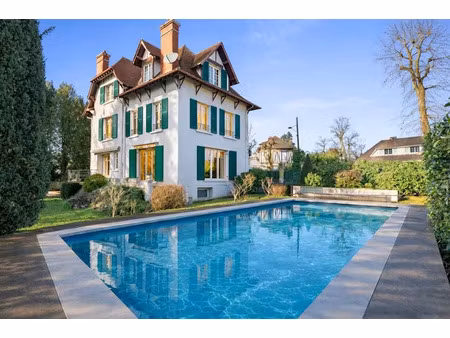 vente villa 7 pièces 230 m² à vaucresson (92420)  1 550 000 €
