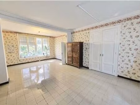 maison familiale avec jardin arboré